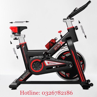 Xe đạp trong nhà AIRBIKE màu sắc đen đỏ kiểu dáng thể thao