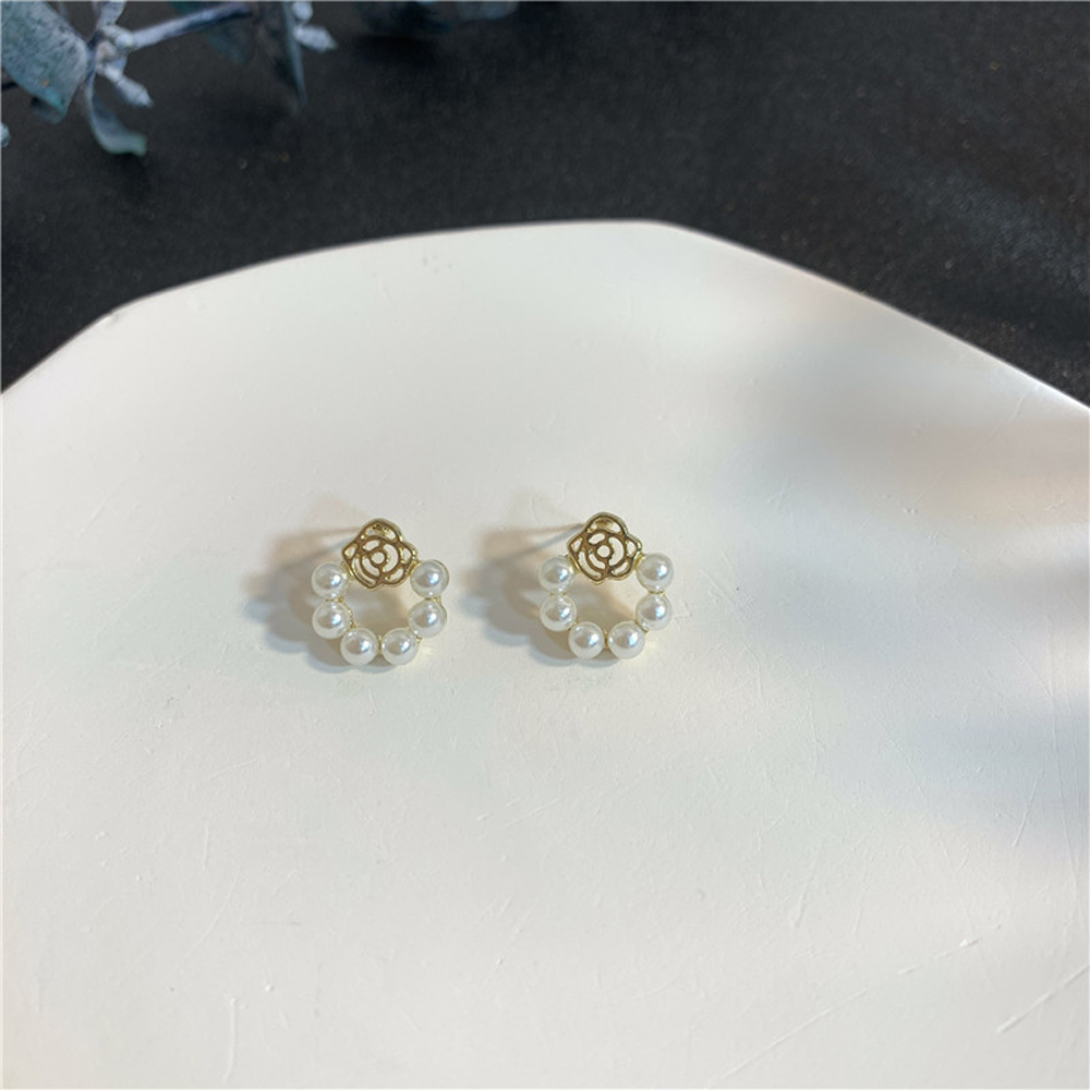 Bông Tai Nữ Trang Kiểu Dáng Thời Trang Độc Đáo