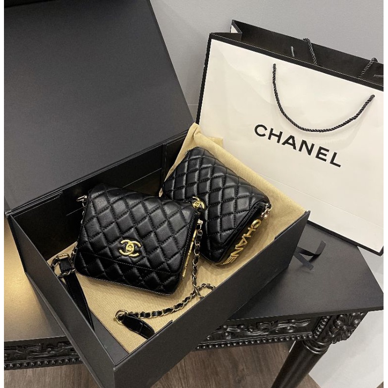túi đeo chéo logo chữ bên hông da mềm size19