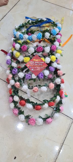 Vòng hoa đội đầu chụp ảnh kỉ yếu loại 10 bông, 20 bông đủ màu
