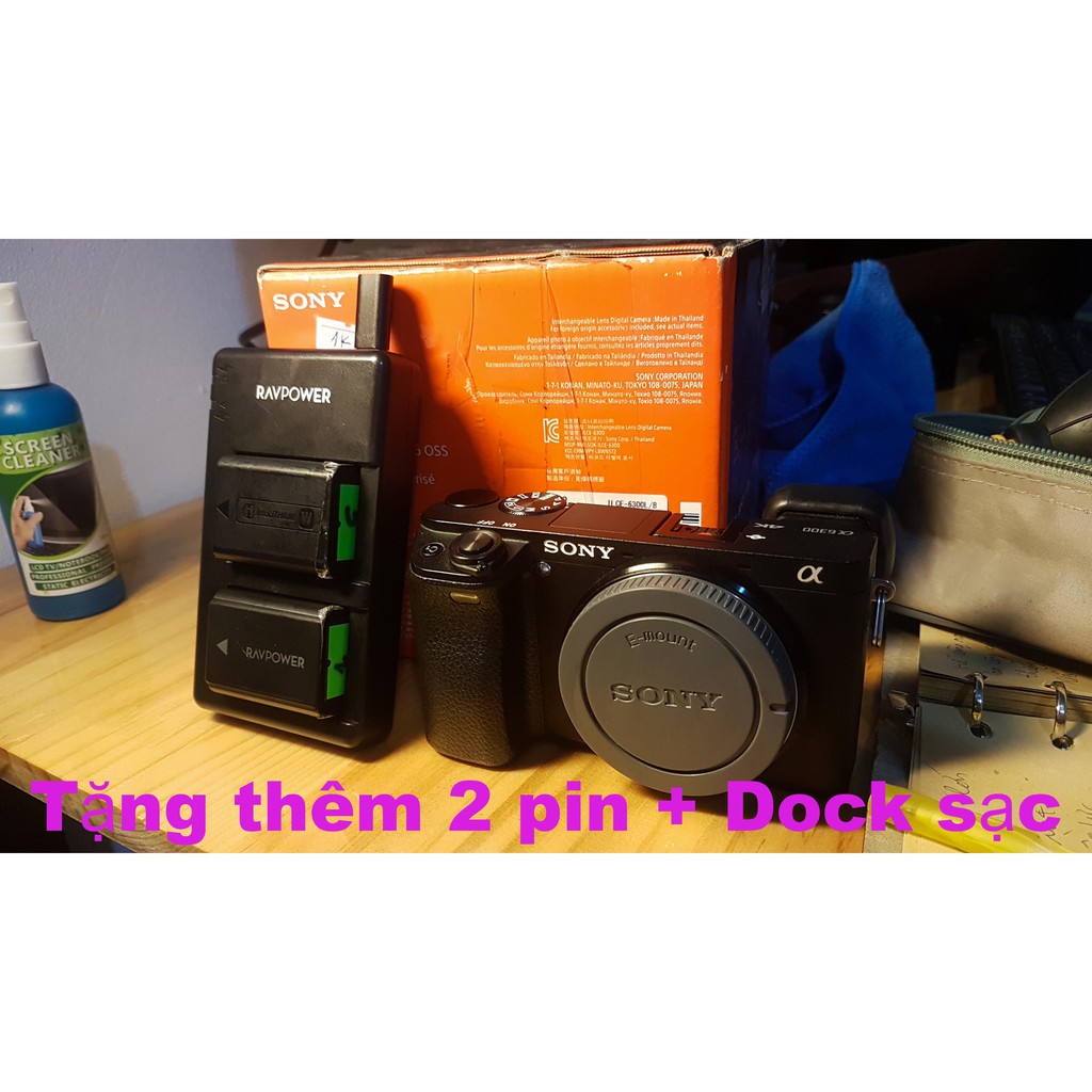 Body Sony A6500  hàng người dùng, QSD 3 pin và dock sạc đôi. .