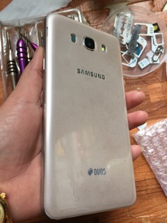 Điện thoại samsung galaxy J7 (2016)