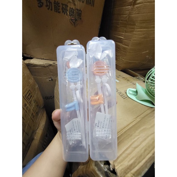 Đũa tập gắp cho bé