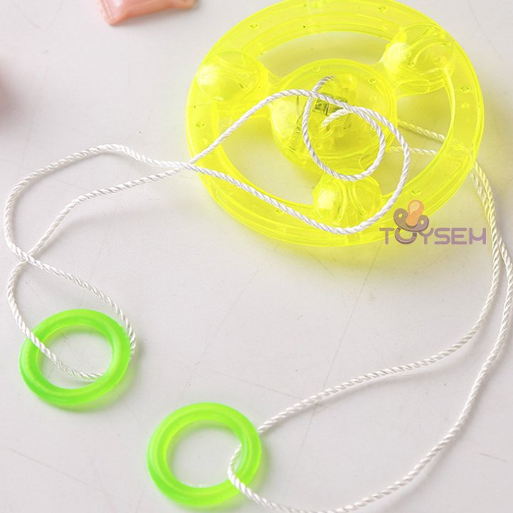 Đồ chơi con quay bằng nhựa kèm dây có đèn led phát sáng - Quà tặng sinh nhật cho bé