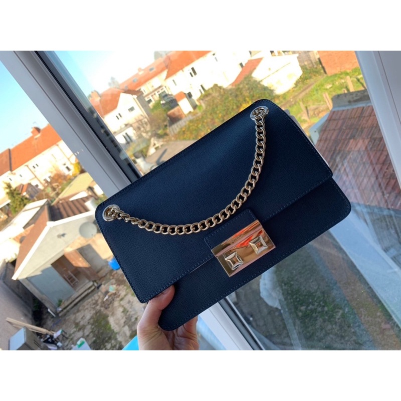 Oder Túi FURLA form nhỏ xinh