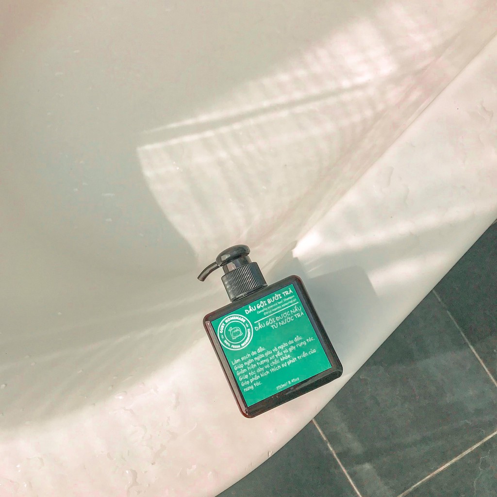 Dầu Gội Bưởi Trà CAMELLIA SINENSIS LEAF SHAMPOO handmade by GUBY HOMEMADE | BigBuy360 - bigbuy360.vn