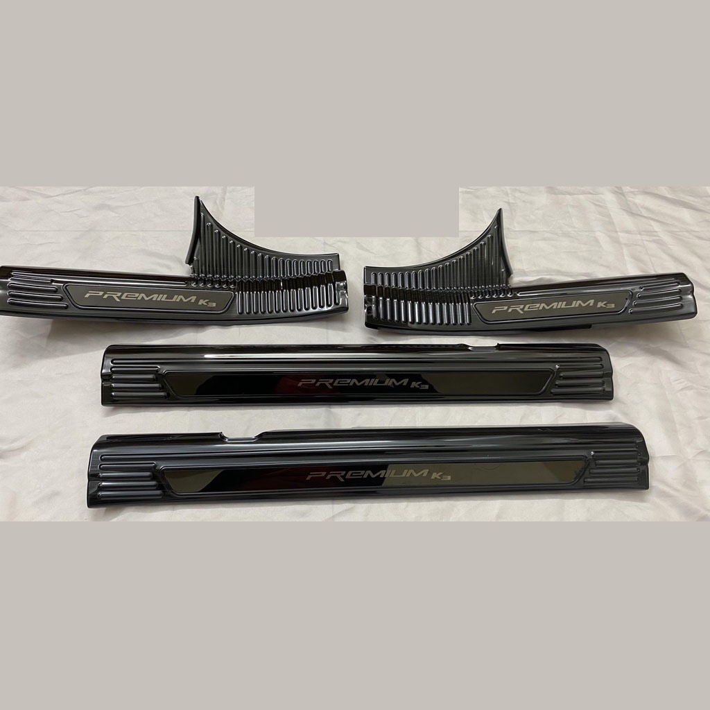 Ốp Bậc Cửa Cho Xe Kia K3 2021-2022 – Mẫu Titan-  tặng keo tăng dính
