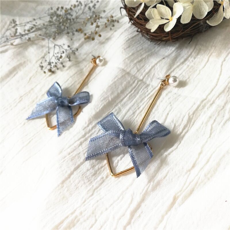 Bông tai Trái tim gắn nơ đẹp tuyệt vời với cô gái | Khuyên Tai - Hoa Tai - Kuns Accessories