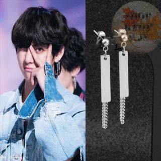Khuyên tai sợi xích giống V BTS