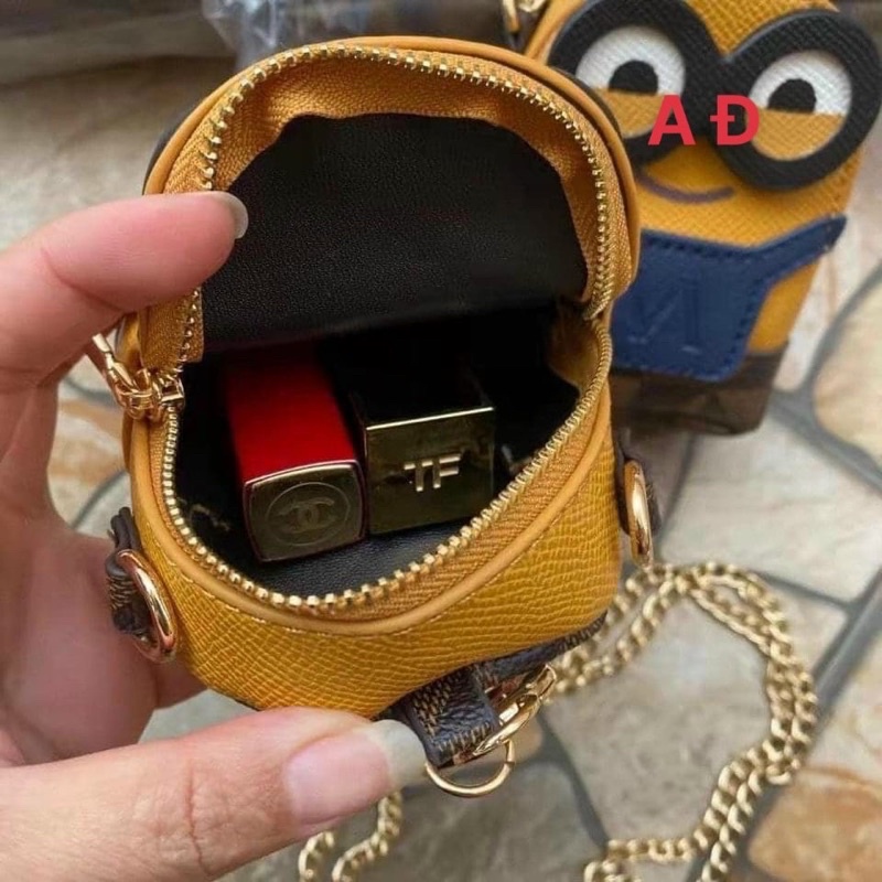 Túi đeo chéo minion có móc khoá - Túi minion siêu xinh