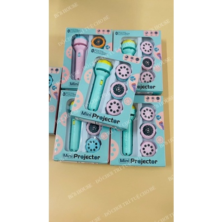 Đèn pin chiếu 80 hình ảnh cho bé thoả thích khám phá hoa quả, động vật, côn trùng, phương tiện, siêu nhân, ..