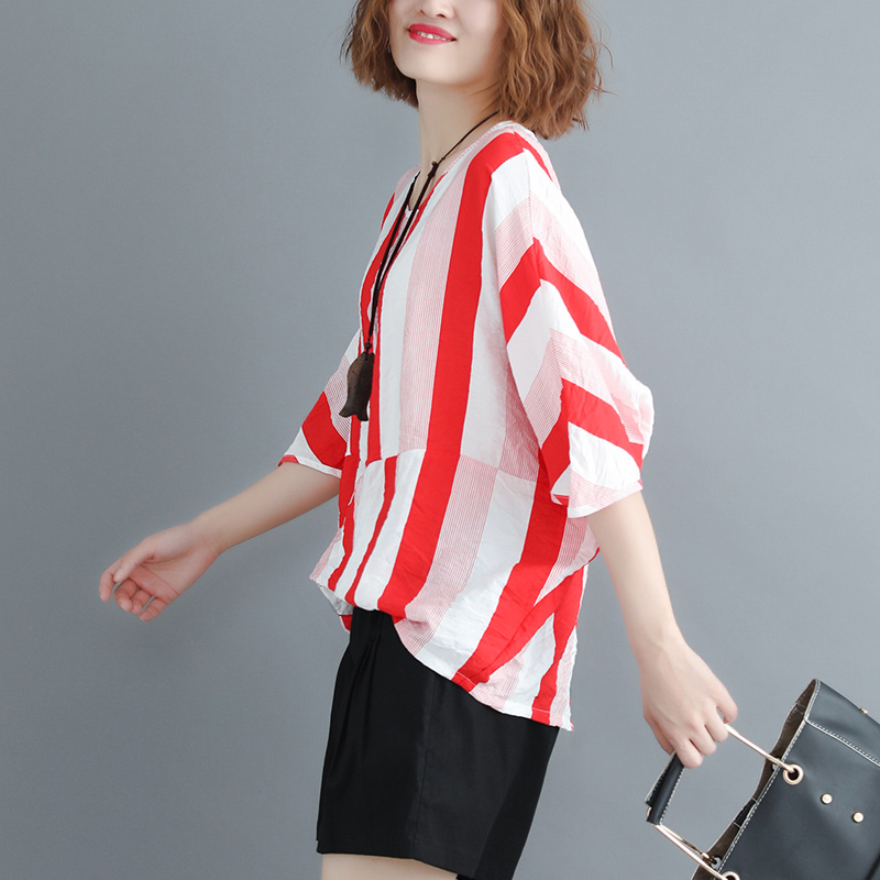 IELGY plus size women's summer and Korean striped stitching bat sleeve T-shirt top is thin