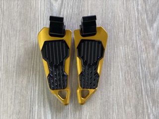Gác chân Biker gắn Shvn
