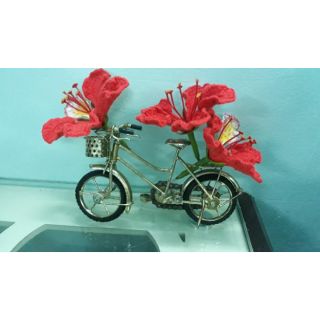 Cánh hoa phượng móc len sợi