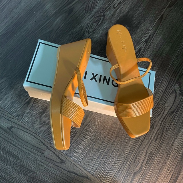 SANDAL NỮ XUỒNG KIỂU MỚI MANG 2 KIỂU