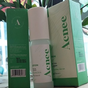 Sữa dưỡng ẩm cho da mụn LACO Lotion Acnee