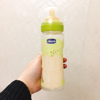 Bình sữa Chicco 330ml núm ty cao su(mất vỏ hộp)