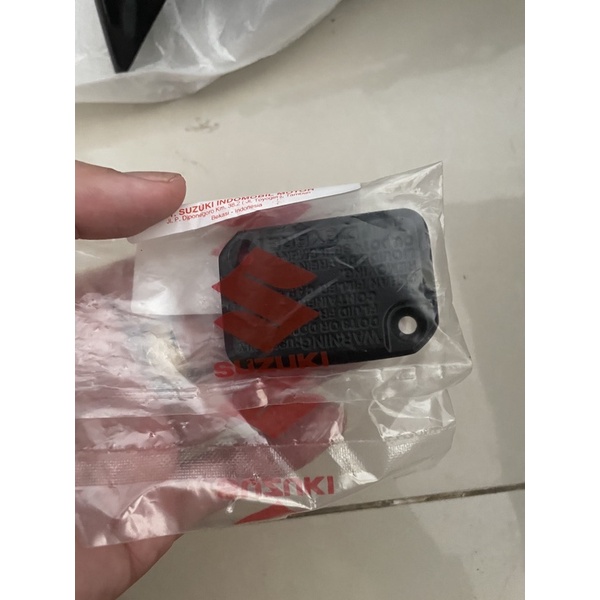 Nắp dầu tay thắng satria