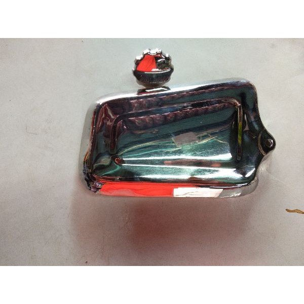 Nắp cốp và ốc cốp xe 67