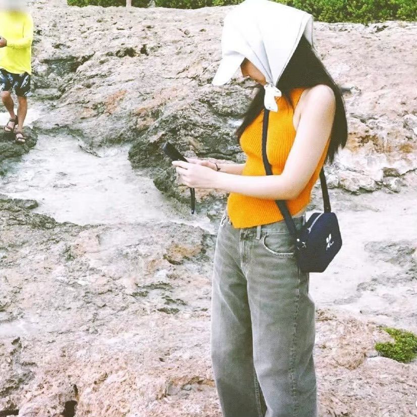 Áo yếm 2 dây màu cam cheap moment giống Jennie và Jisoo Blackpink