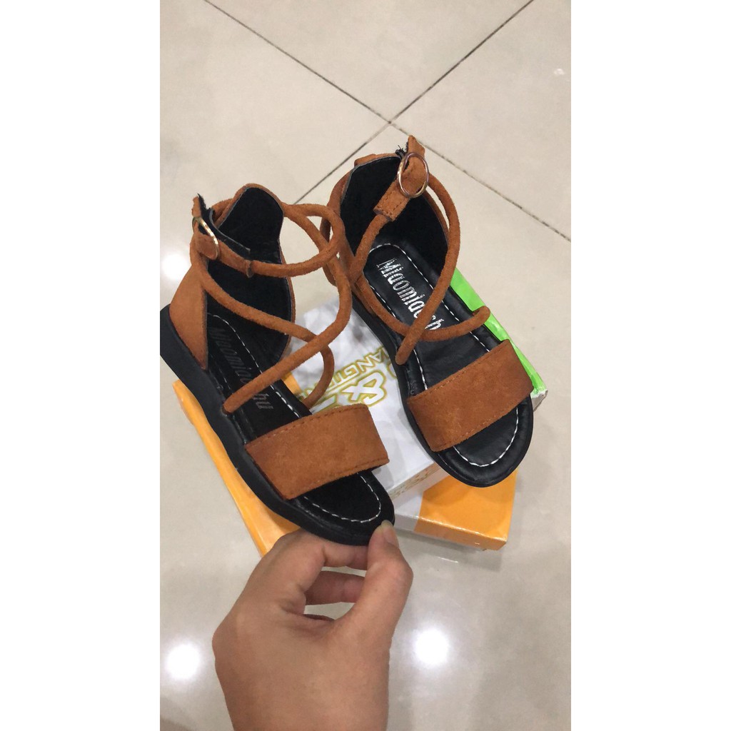 sandal cho bé