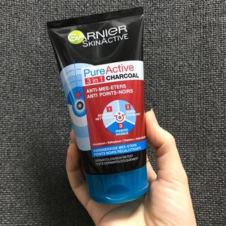 Sữa rửa mặt Garnier 3in1