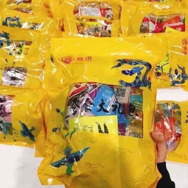 Set ăn vặt 36 món ngon tê cay