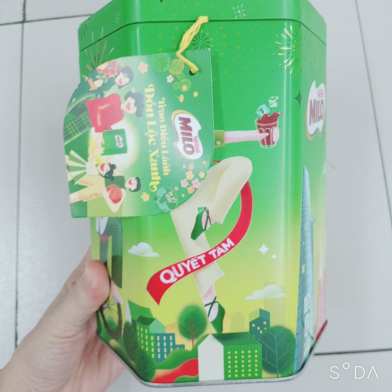 Hộp quà bột Milo lúa mạch 400g