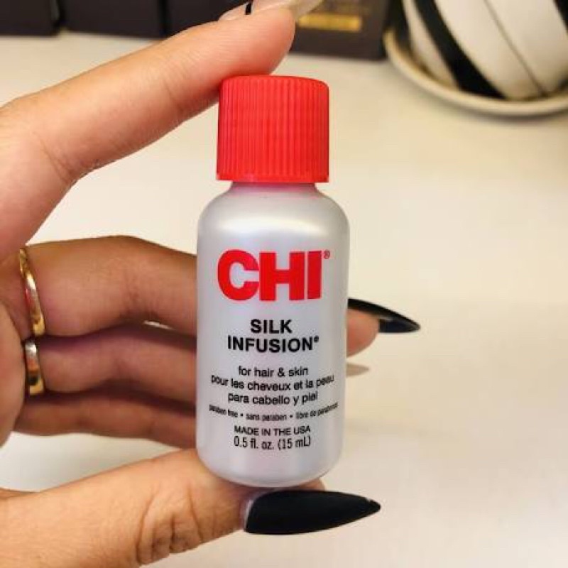 Tinh dầu dưỡng tóc mềm mượt và óng ả CHI Silk Infusion 15ml