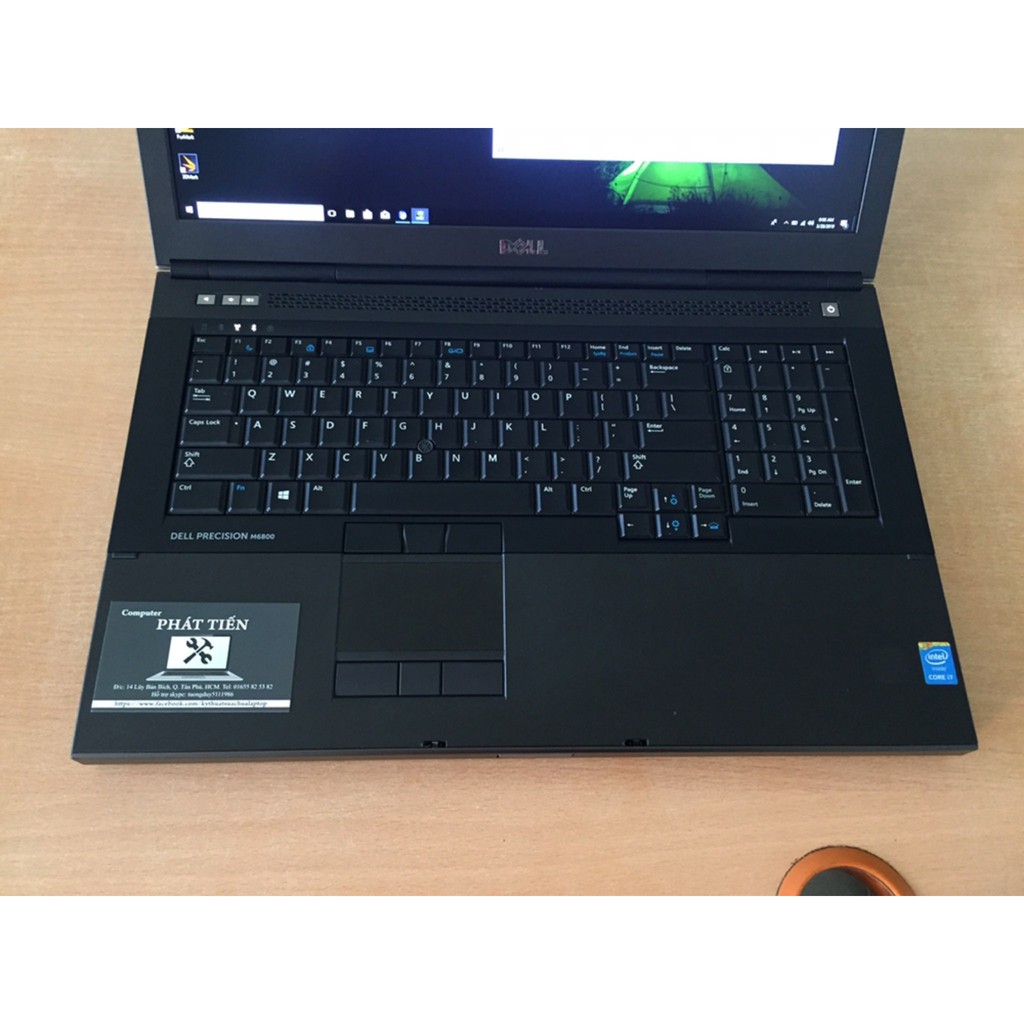 DELL PERCISION M6800 vga M3000M. Core I7 4900MQ. Ram 8G. Ssd 256G. 17.3 FULL HD