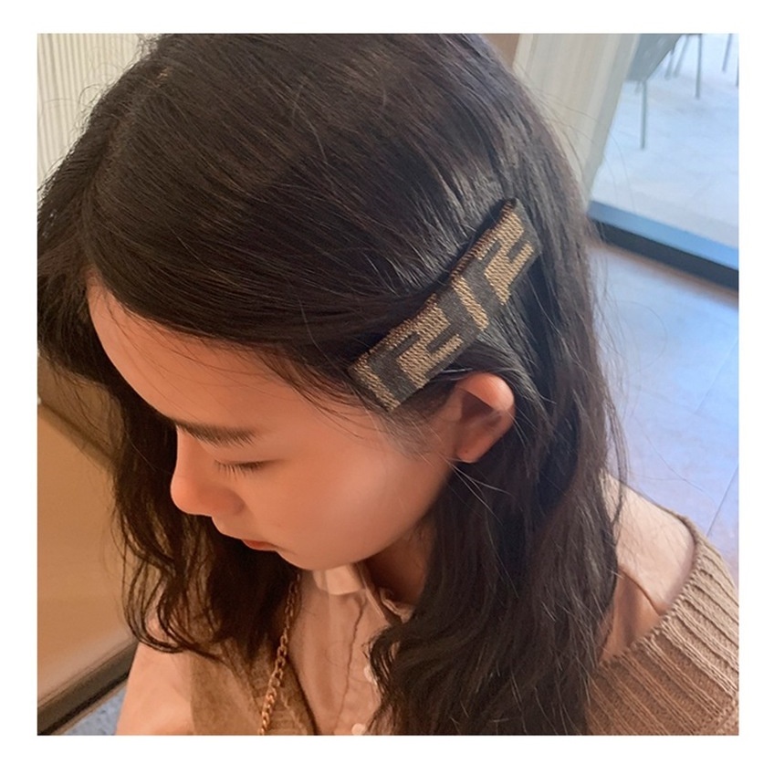 Kẹp tóc mái thời trang dành cho nữ