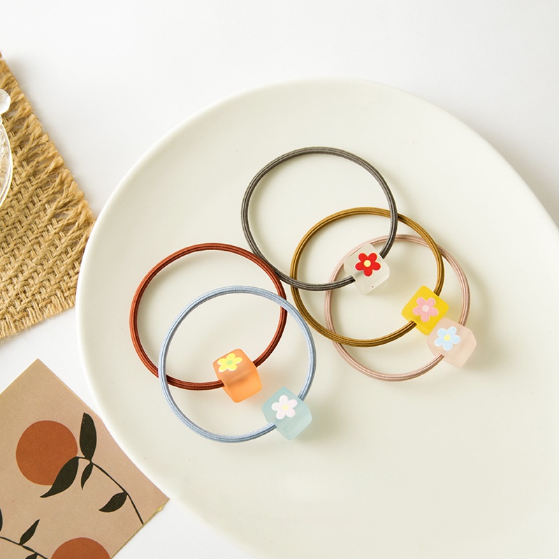 Cột tóc mặt vuông hình hoa pastel Mua Tất (muatatshop)