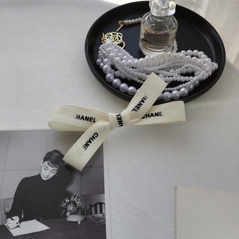 Kẹp tóc mái thương hiệu hai màu đen trắng cho nữ mã QD 203