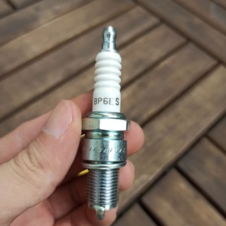 Bugi NGK niken - BP6ES ( chân dài, 14mm)