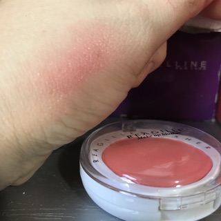 Phấn má hồng bền màu Reagille