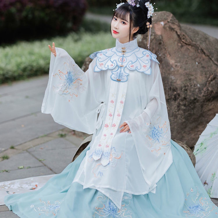 【Hanfu】 Minggongyige Hanfu Tiên nữ Ming thêu hoàn toàn đứng- áo choàng cổ xéo cúp ngực, tứ thân mây vai xuân