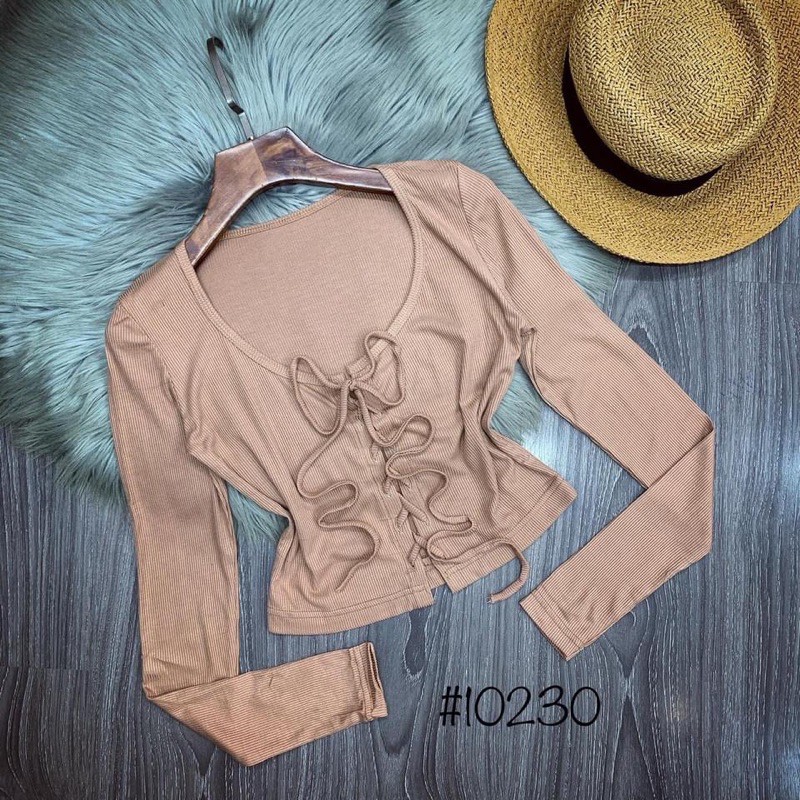 Áo thun tay dài xẻ ngực | BigBuy360 - bigbuy360.vn