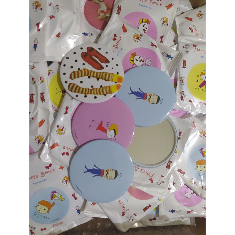 GƯƠNG TRÒN MINI XINH Y HÌNH