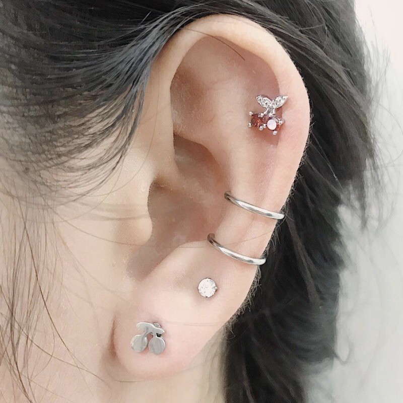 Bông tai cherry thép không gỉ màu bạc mini dễ thương có thể đeo vành tai