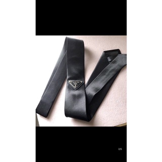 Tag prada gắn áo quần, phụ kiện