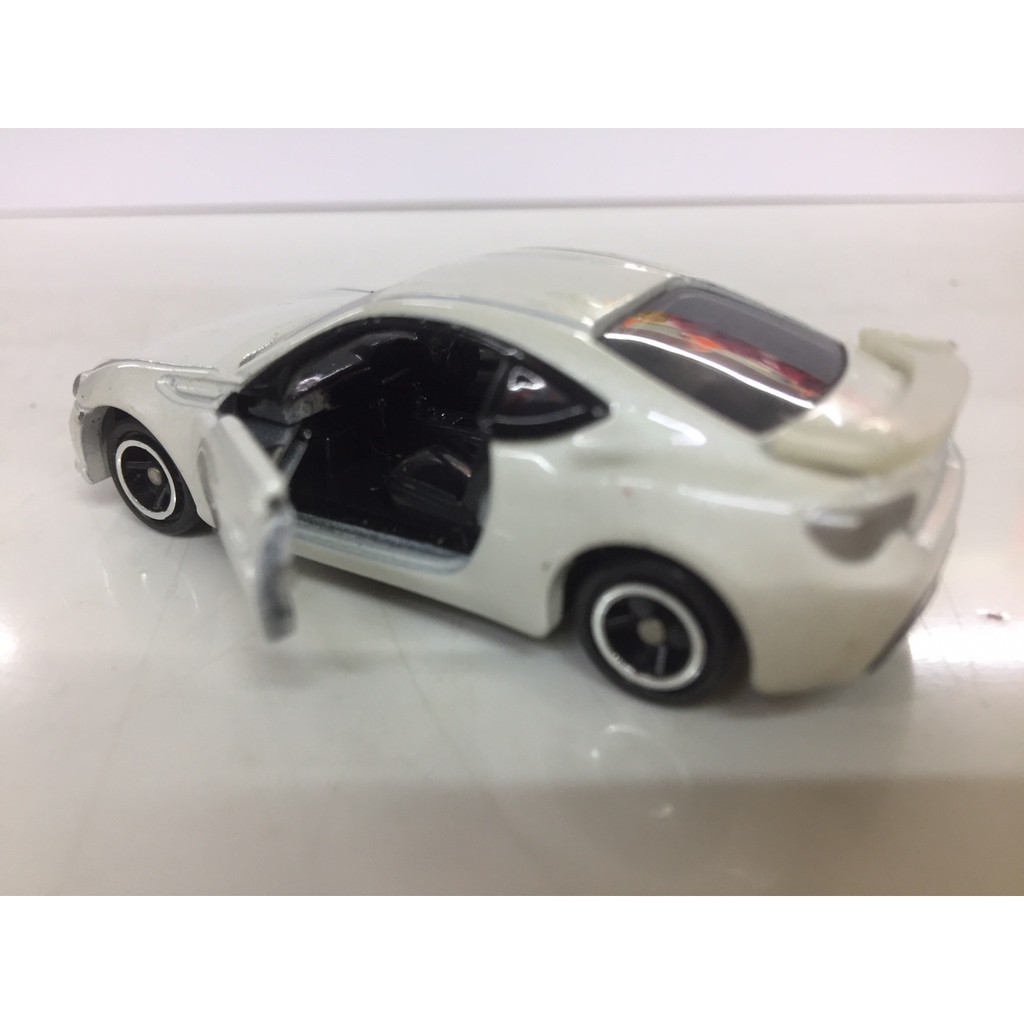 Xe ô tô mô hình Tomica Subaru Brz 1/60