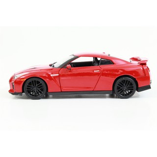 Mô hình xe Nissan GT-R 2017 1:24 Bburago