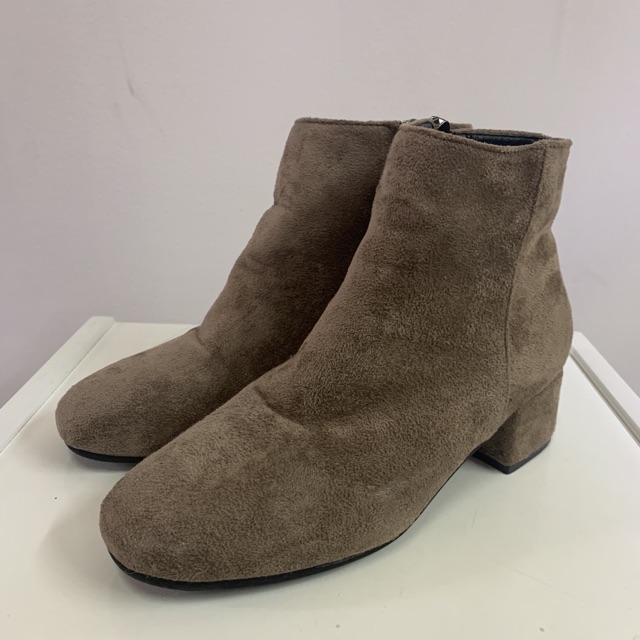 Thanh lý giày dép size 35