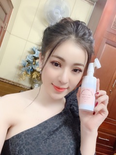 HM STORE WHITE SKIN CLEANSER