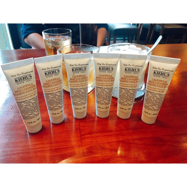 Sữa rửa mặt kiehl’s hoa cúc