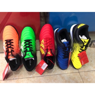 Giày thể thao BITIS HUNTER FOOTBALL