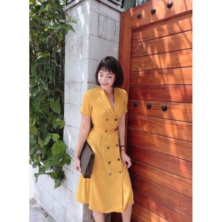 Váy cổ vest