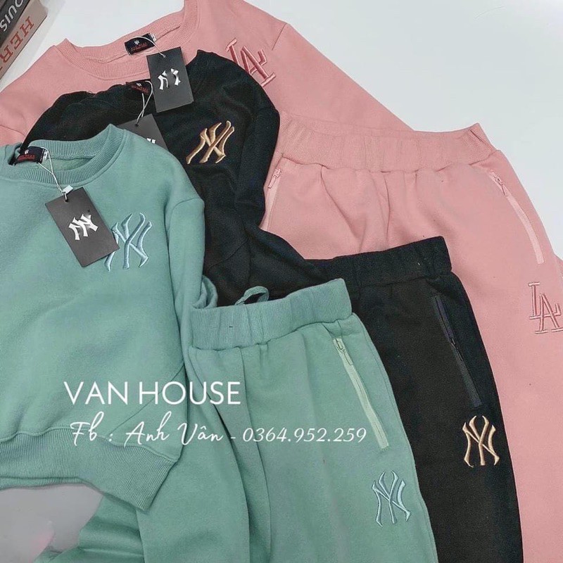 Bộ nỉ bông chui 3 màu cho nữ kèm khoá xịn xò | BigBuy360 - bigbuy360.vn