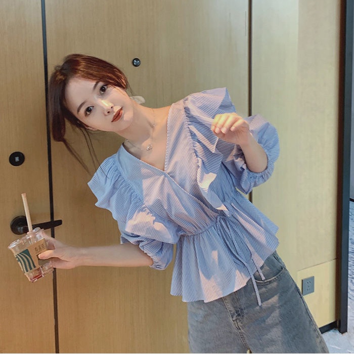 Áo kiểu tay ngắn cổ chữ V họa tiết kẻ sọc màu xanh dương phong cách Hàn Quốc thời trang dành cho bạn nữ