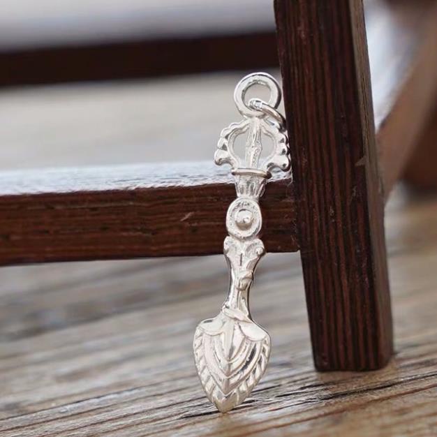 MẶT ĐEO KIẾM VĂN THÙ 2.5CM BẠC 999